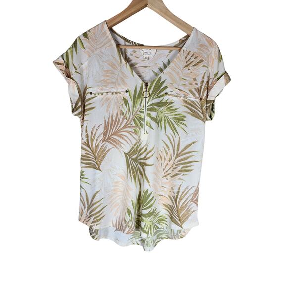 FLOWER AND FEATHER Women Green Brown Festive Gold Accents Short Sleeve Top SZ M - Picture 1 of 6